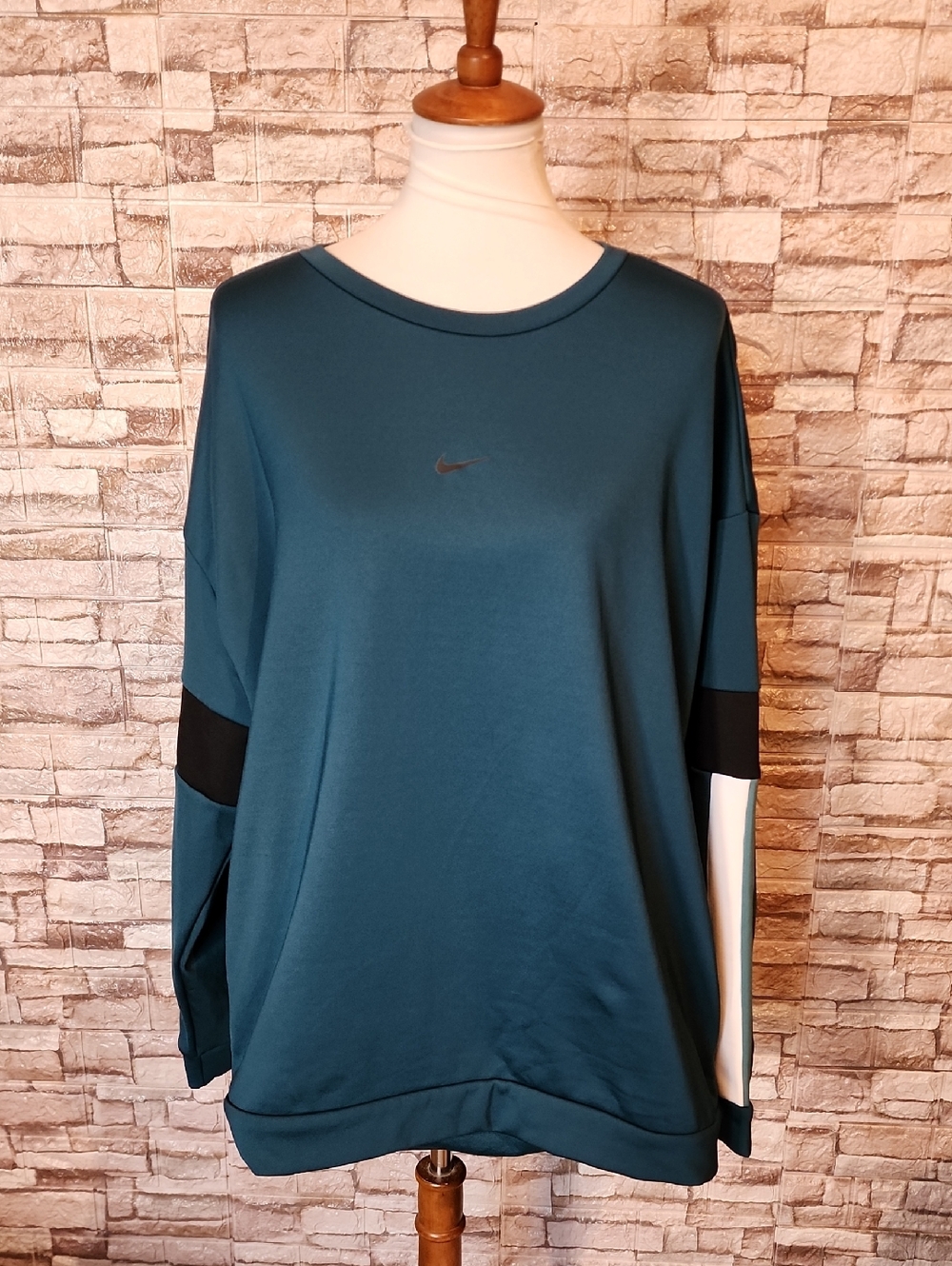 Nike Dark Green & Black Sweatshirt